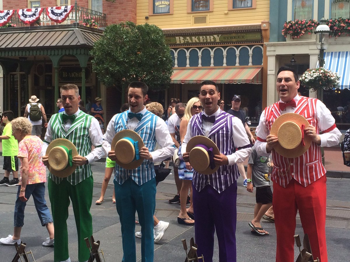 Firstordersarah's tweet photo. Met the #dapperdans!! Been searching for them for 4 months #dcplife #unforgettablecast #disneyside #MagicKingdom https://t.co/4MBebJYUer