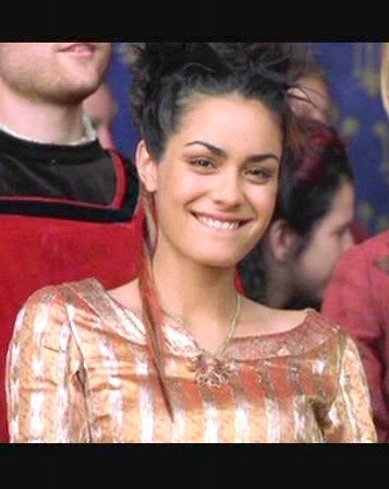 Janin_T's tweet photo. A Knights Tale...uh yea#s please. Not sure who I fancy more Ledger or Sossamon #beautifulcast #swoon https://t.co/xRl2dPUZWX