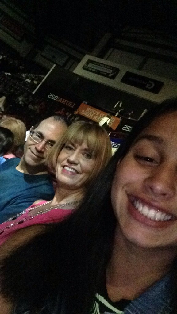 jforsyth9's tweet photo. Ready to watch Cirque du Soleil "Ovo" at WFCU! https://t.co/6xSBqe8R2F