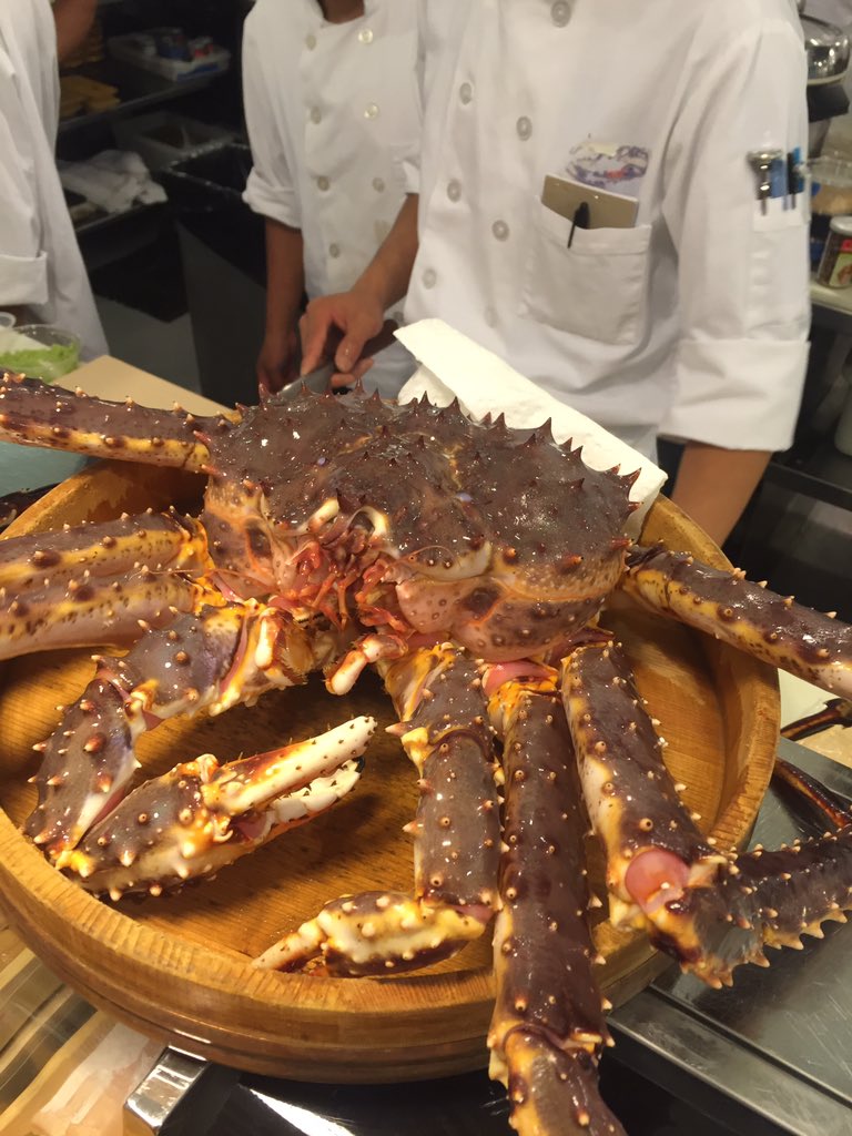 bflay's tweet photo. Alaskan King Crab .. Live ..
Happy #July4th everyone .. #Alaska https://t.co/K0MdRiicRH