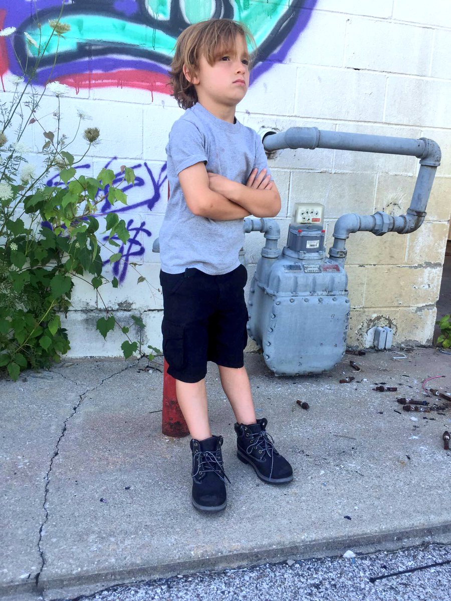 Officialzackary's tweet photo. Mini photo shoot! || #model #miniash https://t.co/weXhWEnuY9