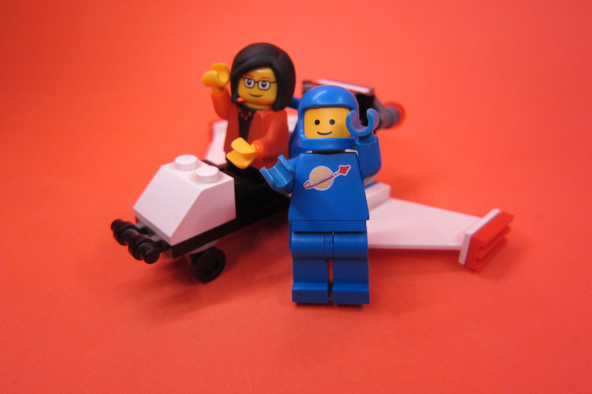 buildingindi's tweet photo. SPACESHIP! #indivotes #lego #imwithcathy #ausvotes https://t.co/wIG0fBkd26