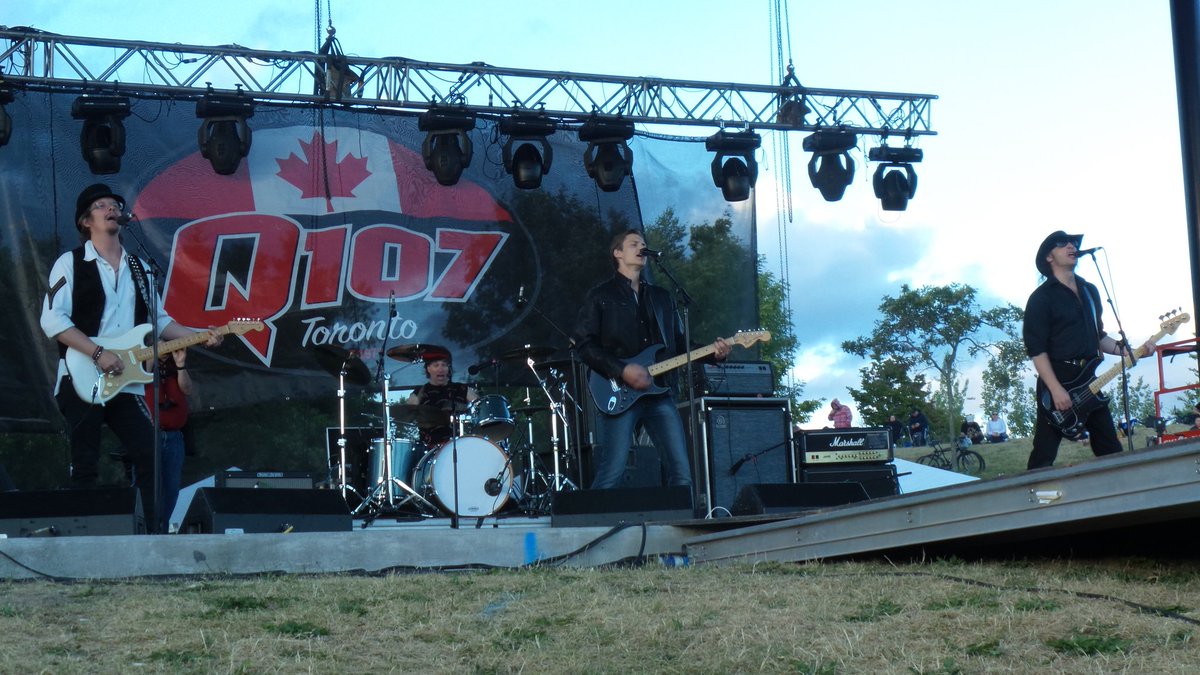 Q107Toronto's tweet photo. Bryan Adams tribute Summer of 69 rocking the summer of 16. https://t.co/ywNLXu32S9