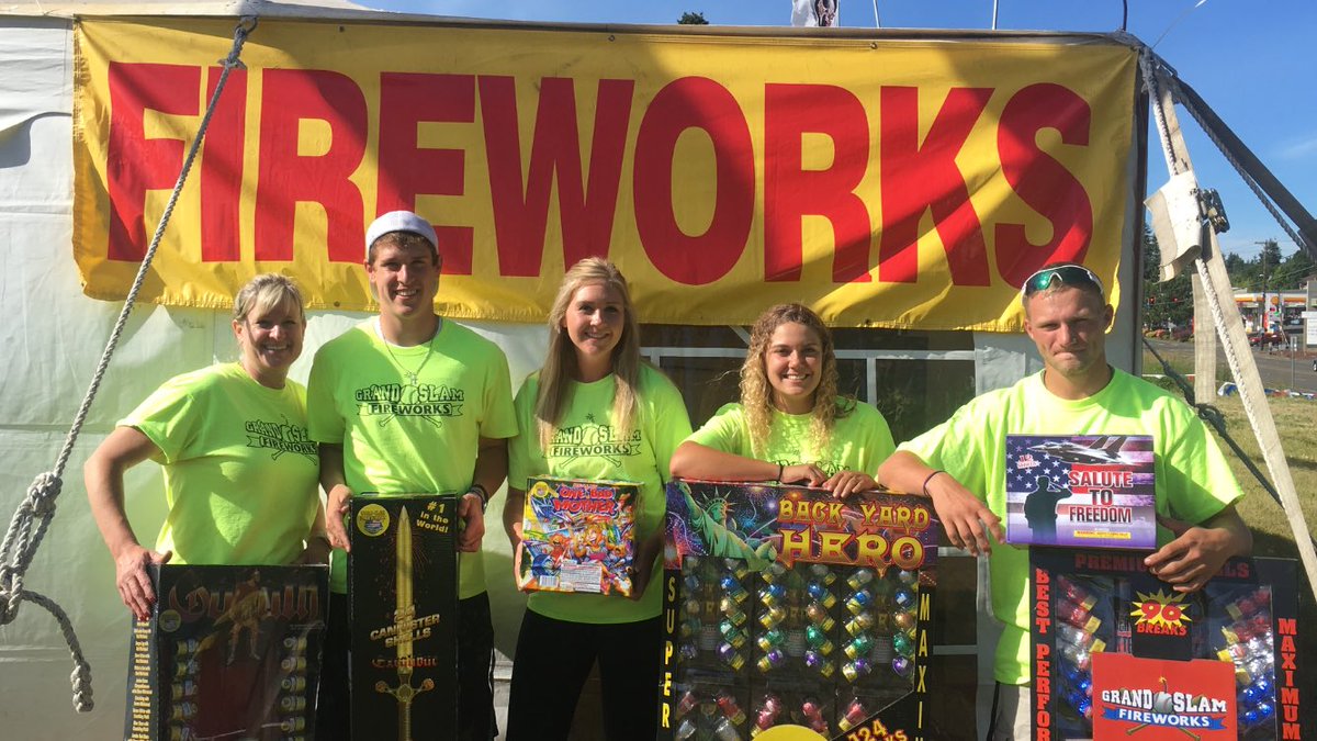 RichieHarsh's tweet image. Lets RALLY! Come and see the #Squad at the corner of hwy99 and 102nd st. @GrandSlamFW @TomscottNYYfan 

#Fireworks