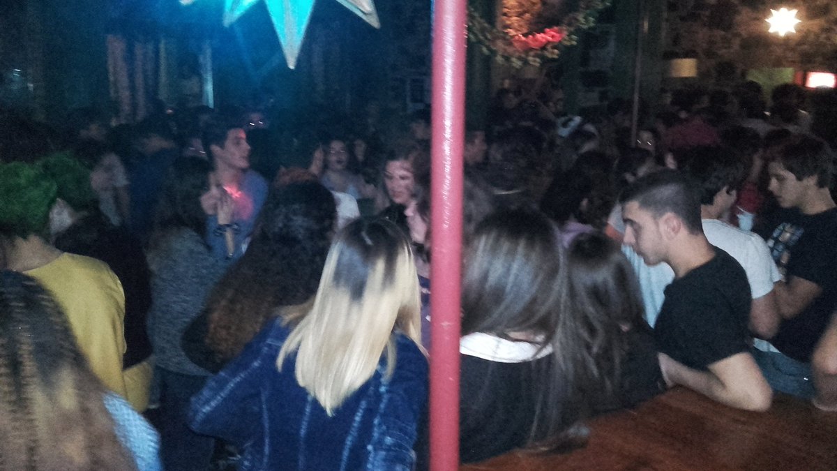 COESTandil's tweet photo. Así están los chicos🎉🎊 en minutos empiezan a bailar 😆👌 quienes serán los ganadores? 😮☺ https://t.co/faEXhkjNU7