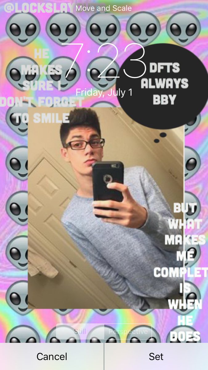 LocksLayouts_'s tweet image. Edwin Burgos lockscreen 👽 (my bby)
DM if you want ! 
~A 💫