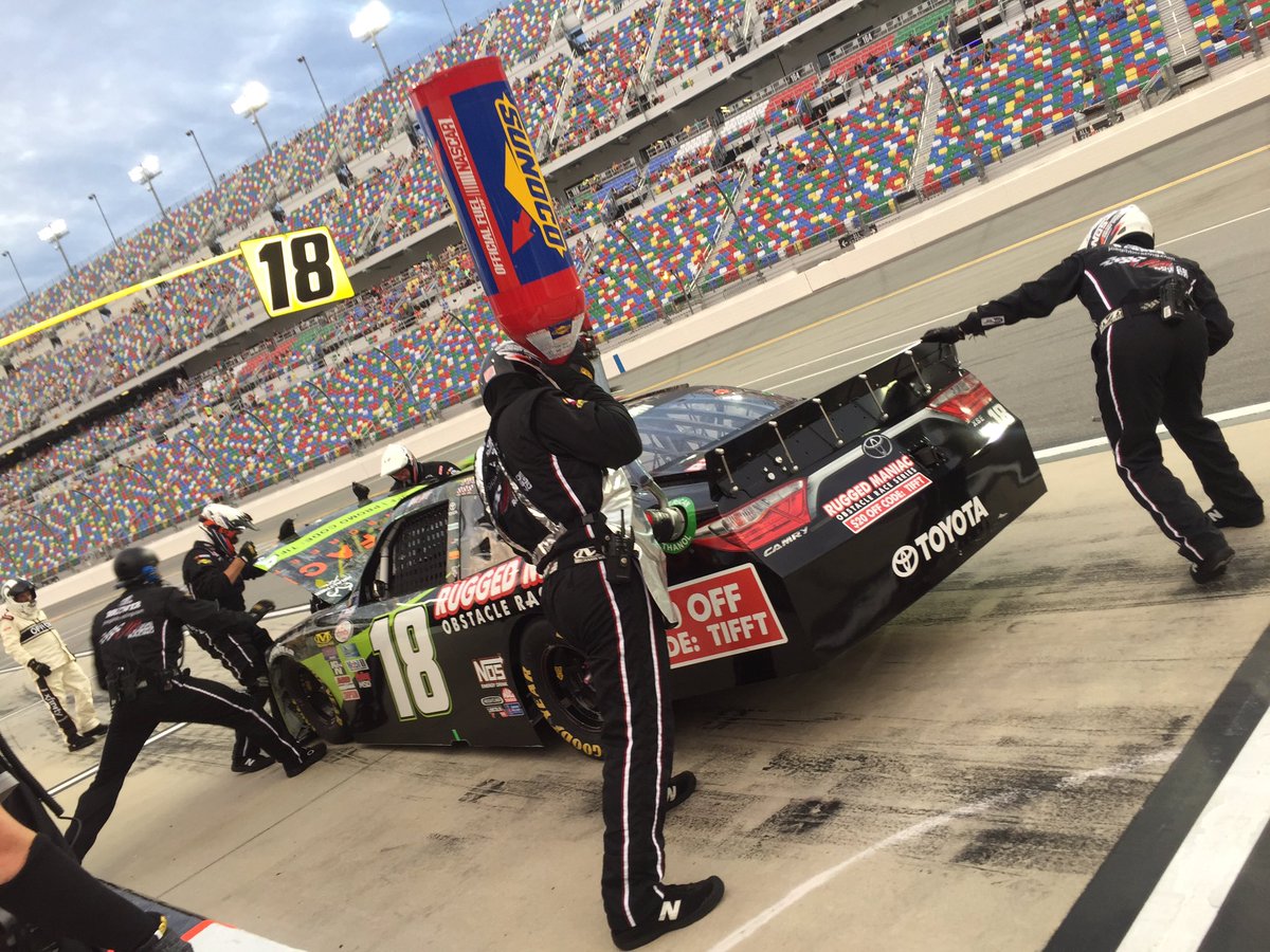 DAYTONA's tweet image. Quick pit stop for @DavidRagan! #SubwayFirecracker250