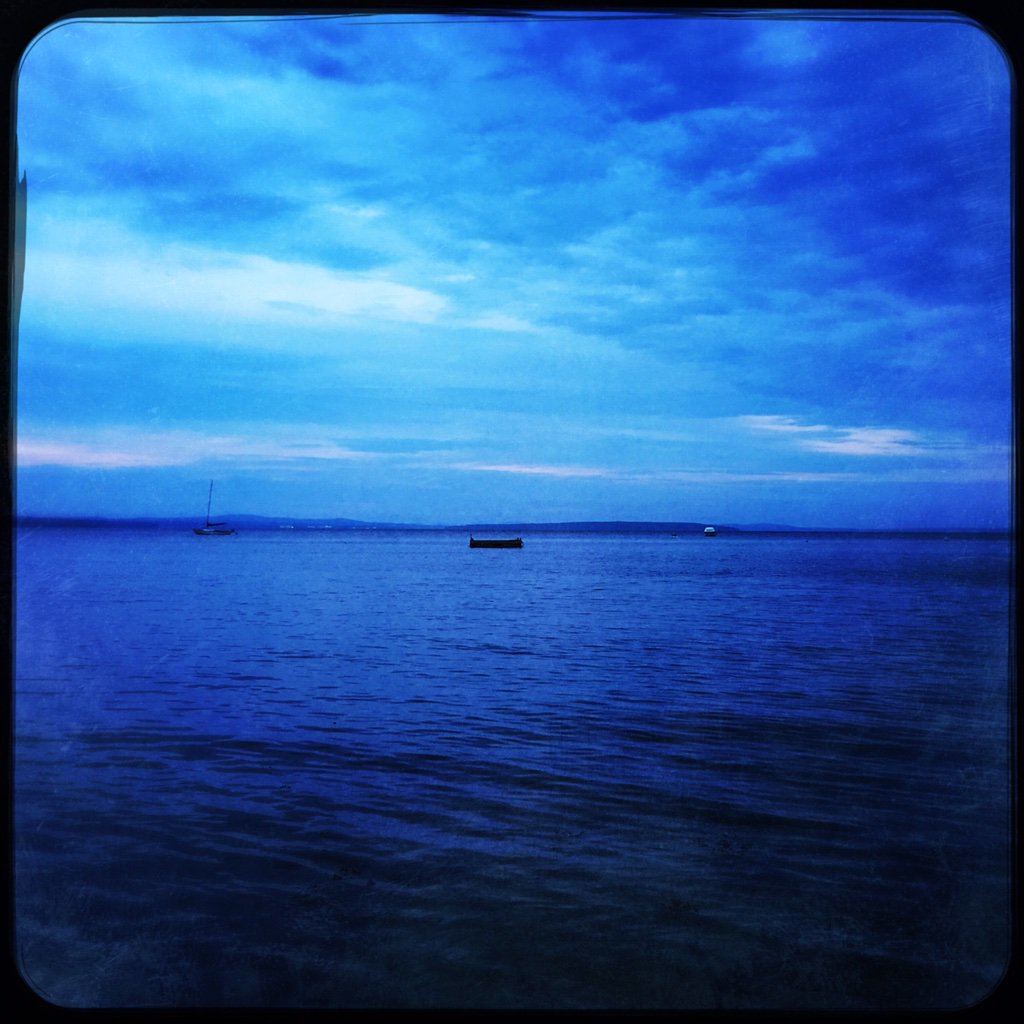 DeadlierGent's tweet image. This is Maine.
This is Atlantic.
#blue independence, #crackinthesky,  #Hipstamatic
