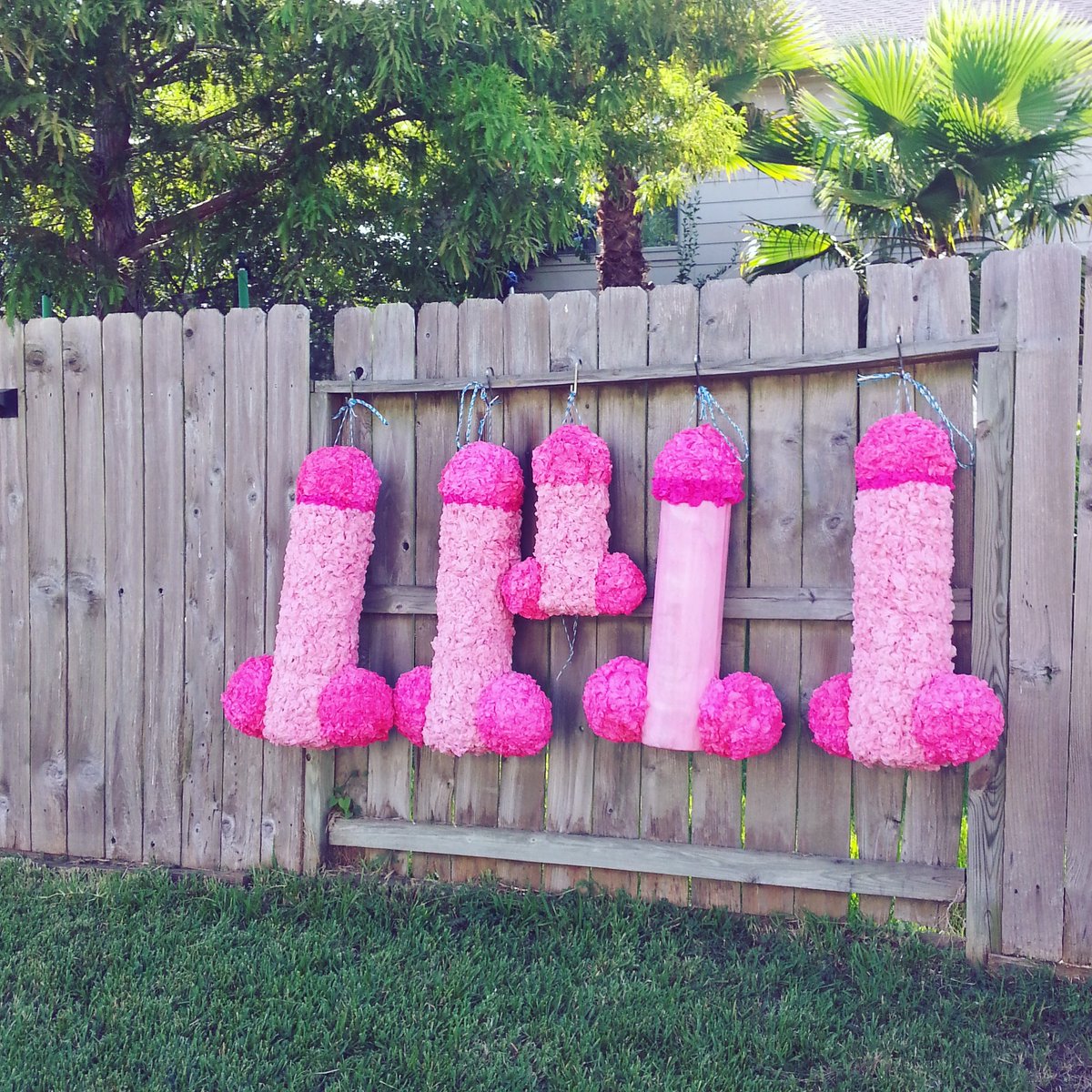 Some people get all their #ducksinarow before going on vacation, I got my you know what in a row instead😜
#todolist