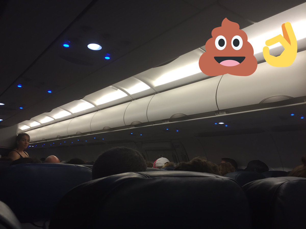 People standing to try &amp; stay cool... Pilots just showed. #getussomewings #where's #Sully? #AmericanAirlines #d13