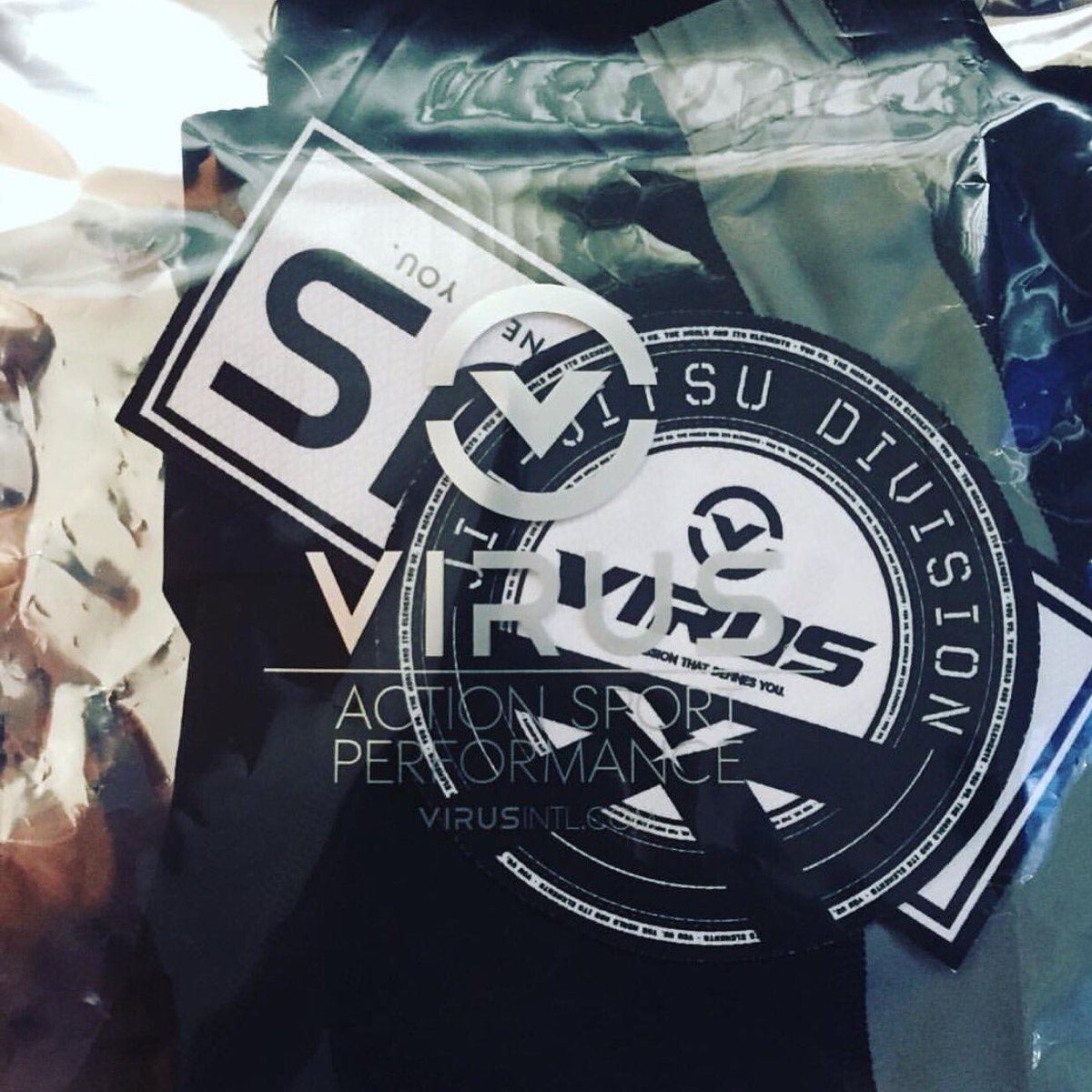 VirusLatam's tweet photo. Virus Action Sport Performance LatAm
#jiujitsudivision #mmadivision #mma #luta #jiujitsu #ufc #brasil #latam https://t.co/D2GB9AqkvN