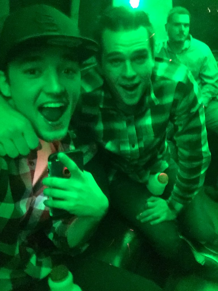 brap414's tweet photo. Happy birthday brooooo @FarFromFame_ https://t.co/tnpCyHxJkN