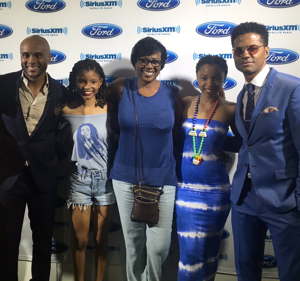 Me_Im_CeeJay's tweet photo. Kenny Lattimore, Chloe x Halle, Eric Benet...#talented #FriendsForLife https://t.co/rBZXh9mgUu