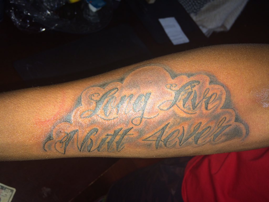 GeechiGod_'s tweet photo. I love you brotha 😪 watch over me until God bring us back together🙏🏾 #LongLiveNuttForeva👼🏾💯 #BPL4MB https://t.co/4Z5DSDIQLi