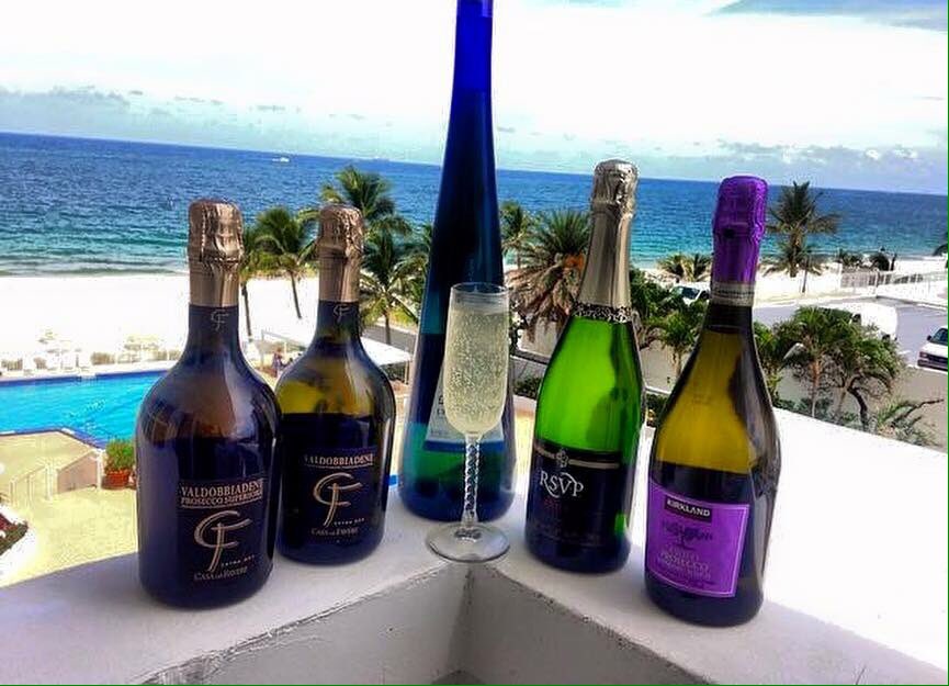 BocaDolls's tweet photo. Cheers to a safe and enjoyable 4Th of July Weekend dolls! 🍾🇺🇸🌴#happyfourthofjuly.#weekendvibes #bocadolls https://t.co/ul3ognK8US