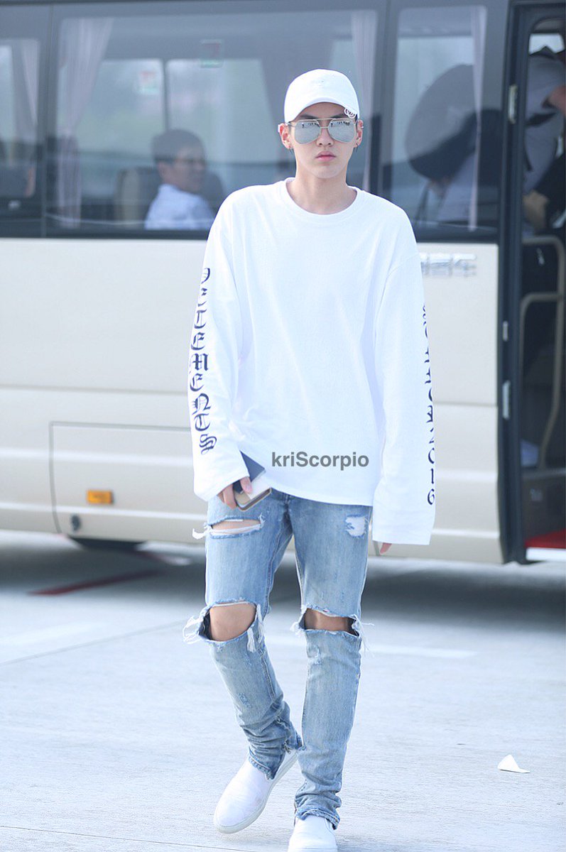 Kris ( Wu yifan )♥ Airport Fashion