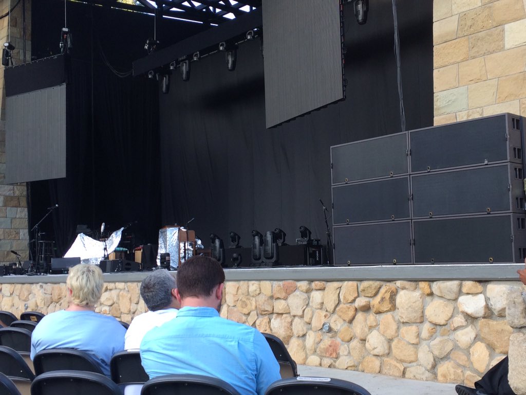 bnightingale11's tweet photo. So close! Yet so far away... ๐ @fotc coming right up! #SantaBrahBrah #socited https://t.co/r11FZHU27B