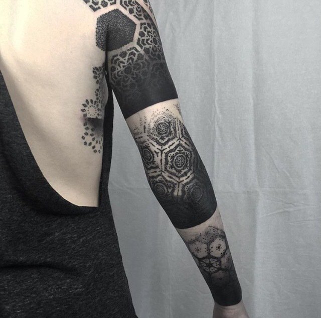 1one_up_one1's tweet image. 3 days in a row and clients first tattoo. 4 photos to show the work  

Artist Nathan Mould
buff.ly/29bXHWA