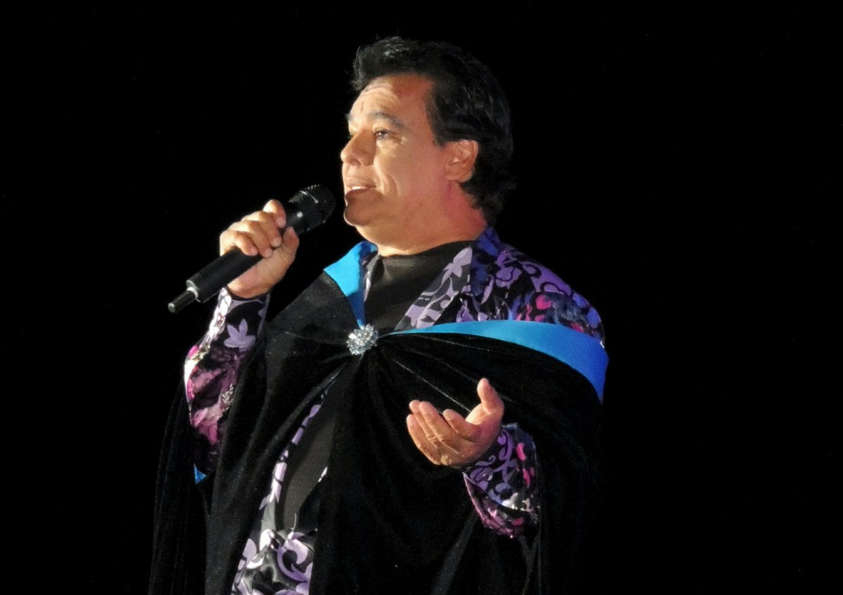PachucaInforma's tweet photo. Todo un éxito la presentación de Juan Gabriel en Pachuca ! RT @soyjuangabriel https://t.co/PcxuvBxQFG