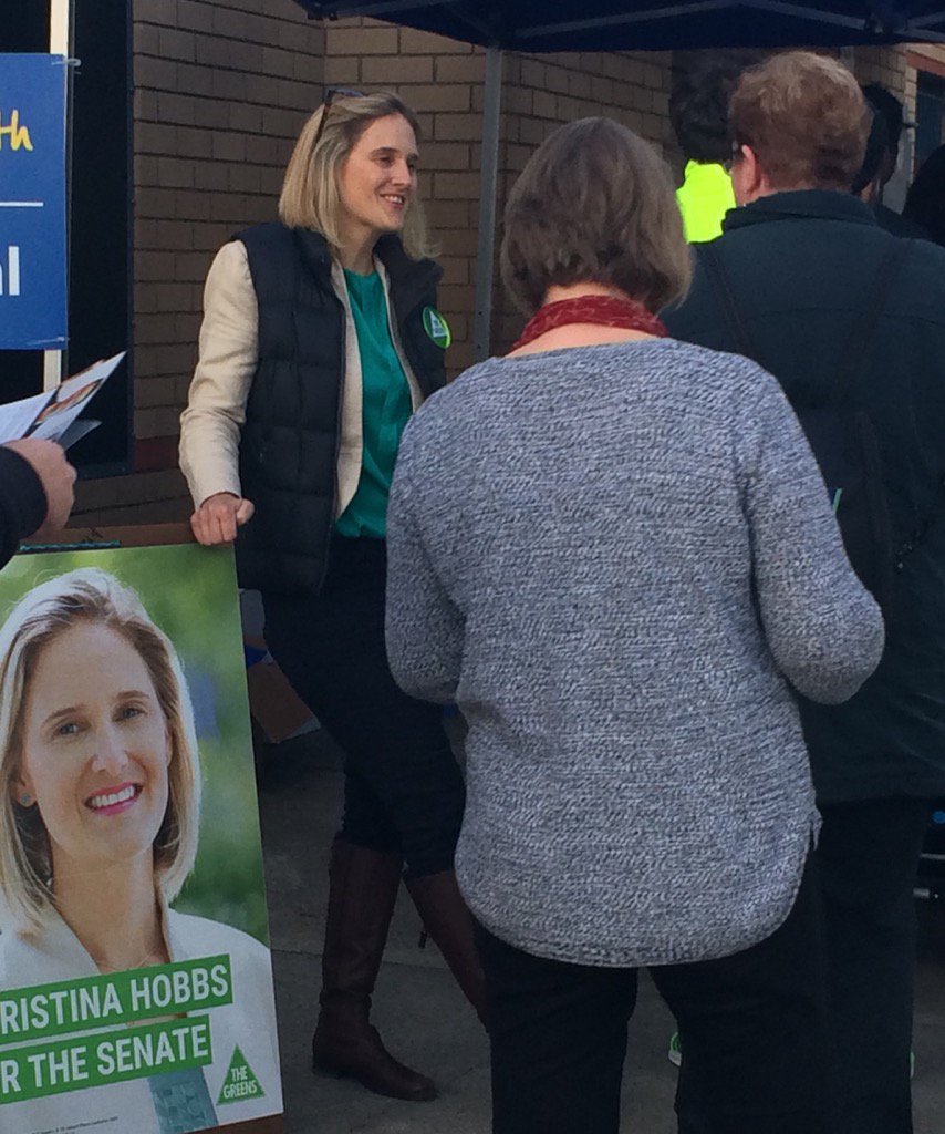 Just over an hour left to vote! Come over to Gordon Primary and say hello! #Greens16 #TeamHobbs