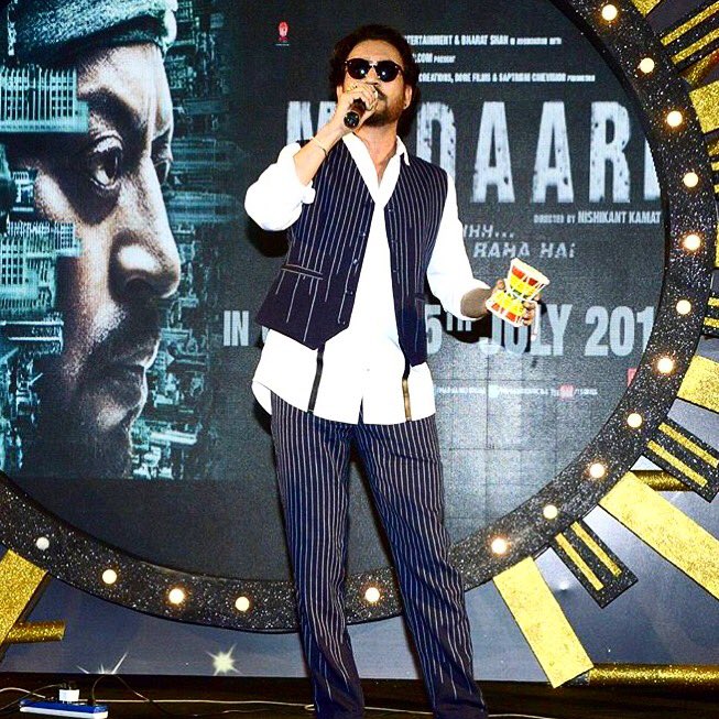 MenatMrButton's tweet image. Retweet this if you want this crisp white shirt as worn by @irrfan_k from Mr Button
#feelsharp #menswear