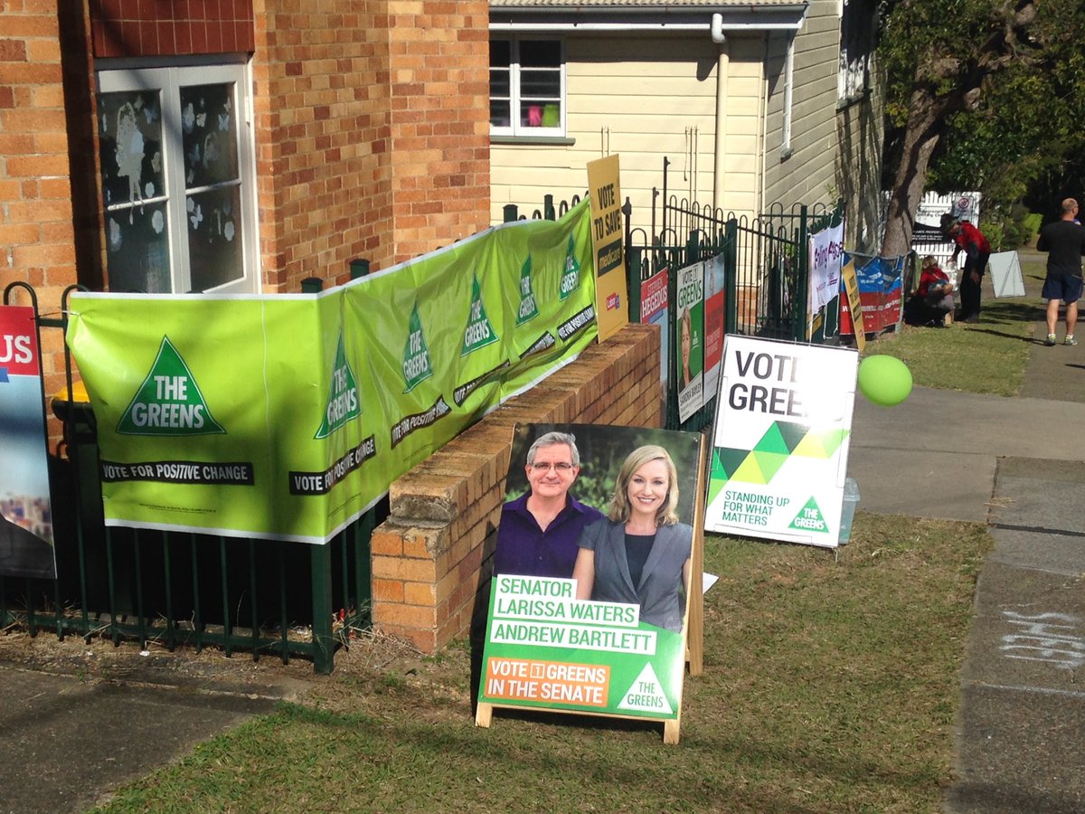 Sandrabayley's tweet photo. Lots of @Greens activity at Indooroopilly polling! #Greens16 #renewryan https://t.co/H0nzwWVHGx