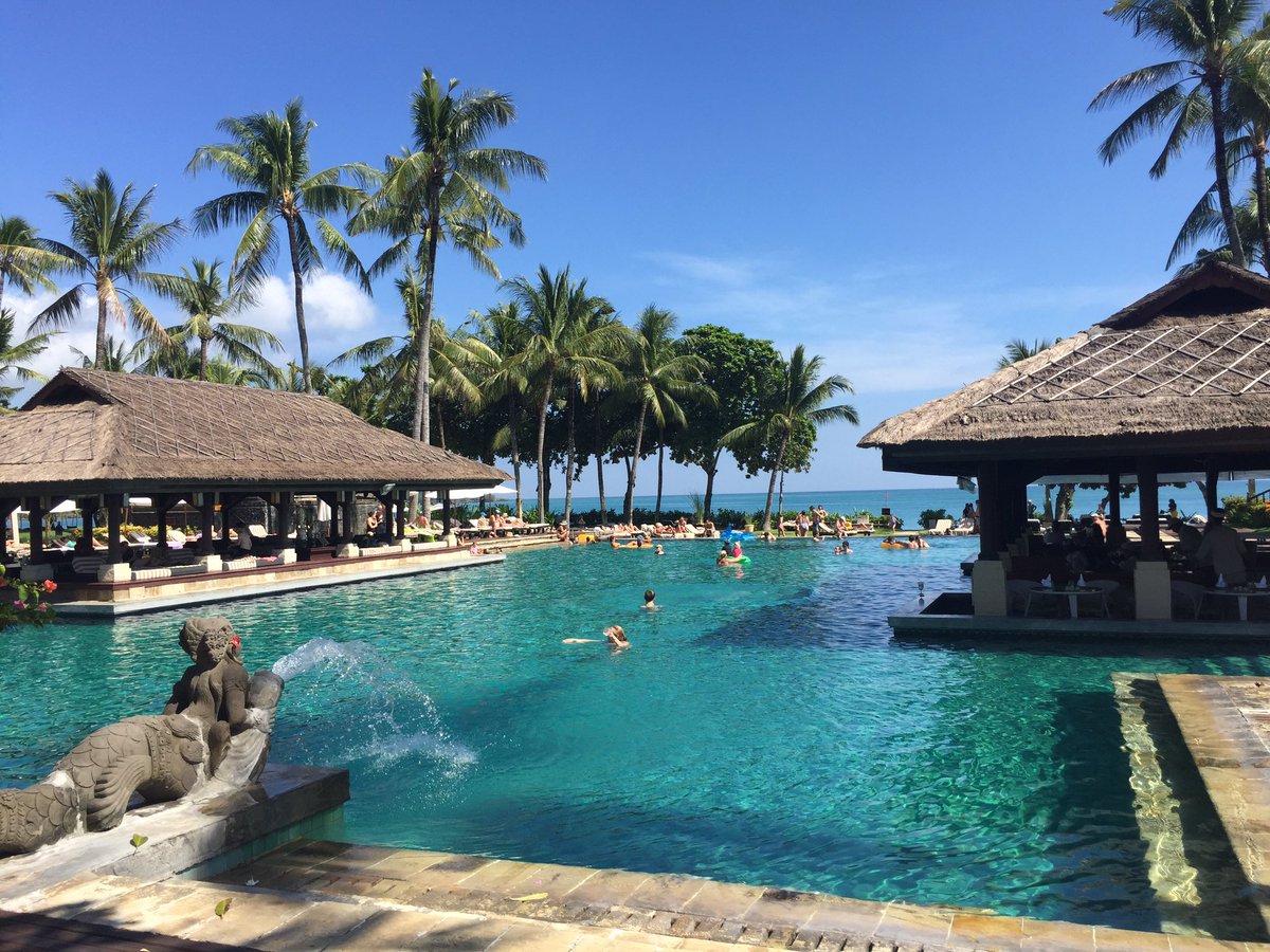 cswaters1's tweet photo. Congrats on #TopvBlog2016 results, honoured to be #37 https://t.co/BBP3gqaDzM Thanks all the way from the pool ;-) https://t.co/FDjyCGaDzC