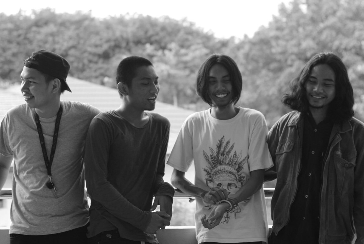 Weirdos “Unit Rock Asal Banjarmasin”
tenggarock.com/music/weirdos-…