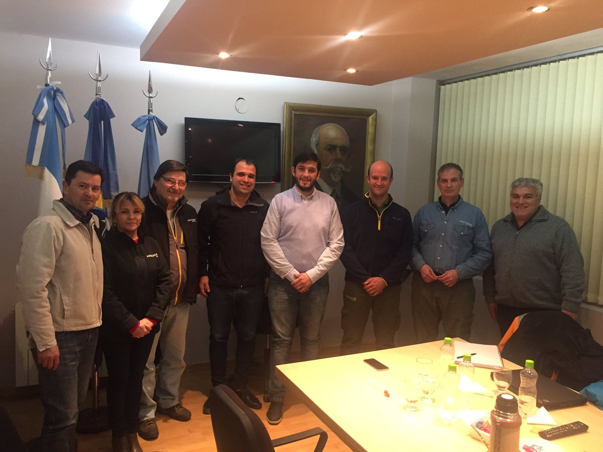 rodrigogojan's tweet image. Reunión con goldcorp cerró negro y @educacionscruz la #etp involucrada al sistema socio productivo @gzinny @INETetp