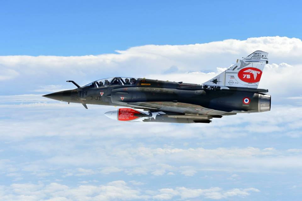 المقاتله الفرنسيه Dassault Mirage 2000 CmVCm45XYAAiL1x