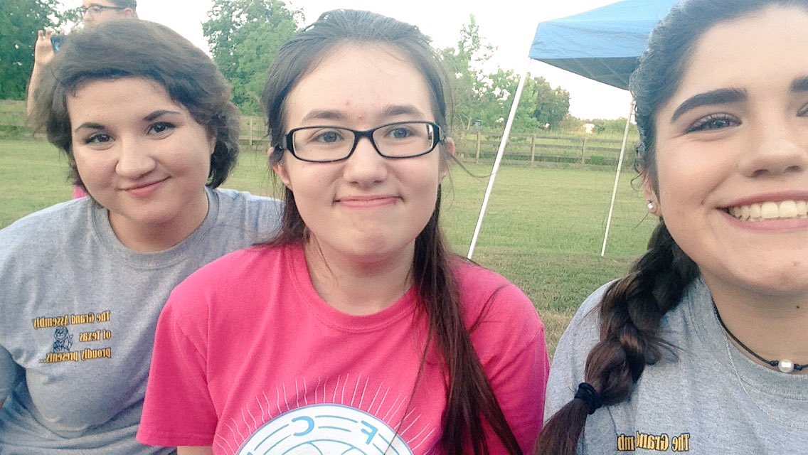 Kenzie_Elaine17's tweet image. &apos;tell pearland your leaving&apos; #commonmisconceptions 
couldn&apos;t ask for any better of best friends❣{@housesonhills}