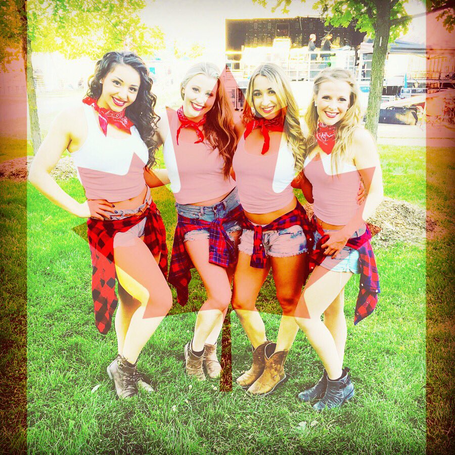 HighHeels_Spurs's tweet photo. #HappyCanadaDay we hope ur kickin up ur boots! @Nashville_North @LegendaryDJTodd @CMTMusicFest @HCJamboree #dancers https://t.co/U06FccjuCT