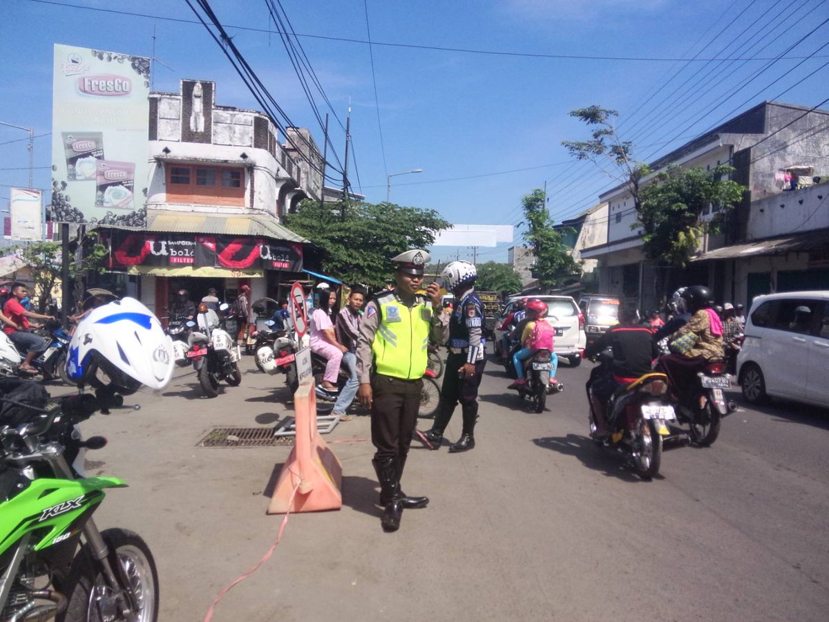 Satlantas Polres Jember tweet media