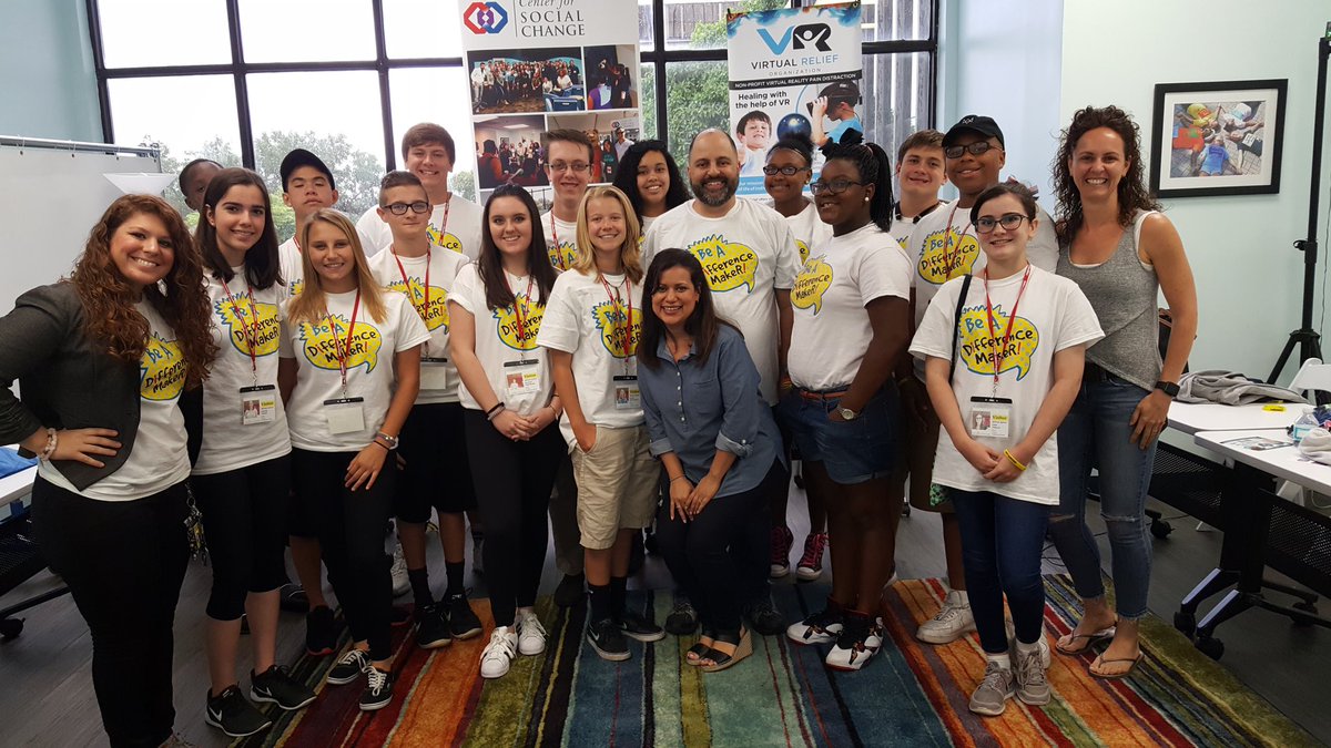 virtual_relief's tweet photo. Thanks to @OfficeDepotFndn, @WhanadiAnn for visiting #virtualrelief at the @4social_change. With the #changemakers. https://t.co/8hKdQLFbwf