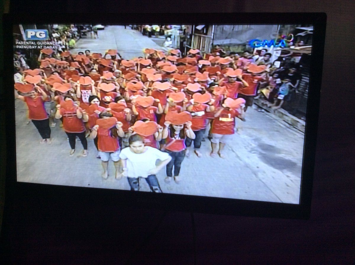 EatBulaga's tweet photo. At unti-unting naglabasan ang mga puso sa Barangay ❤️❤️❤️

Official EB Love Month! #ALDUBPowerOfTwo https://t.co/5LBzSITeTl