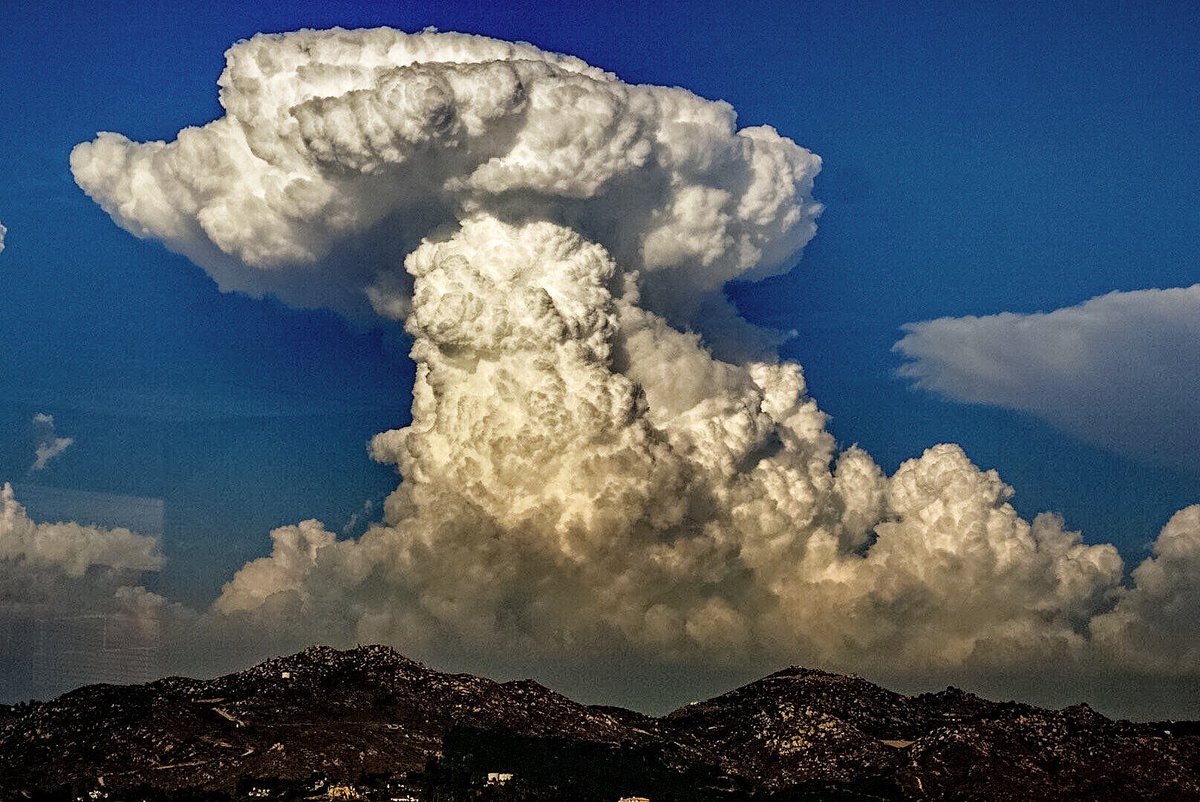 NWS San Diego on Twitter: "Awesome #Cumulonimbus cloud over the.