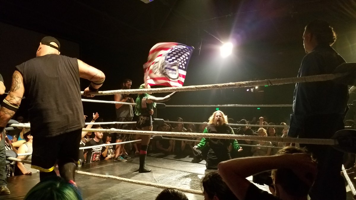 FanFisher1's tweet photo. Our first is the New U, @Shotziblack , Bobby Burgerhands &amp; @Coach__Nuggs #hoodslam #America https://t.co/fva00tmEC0