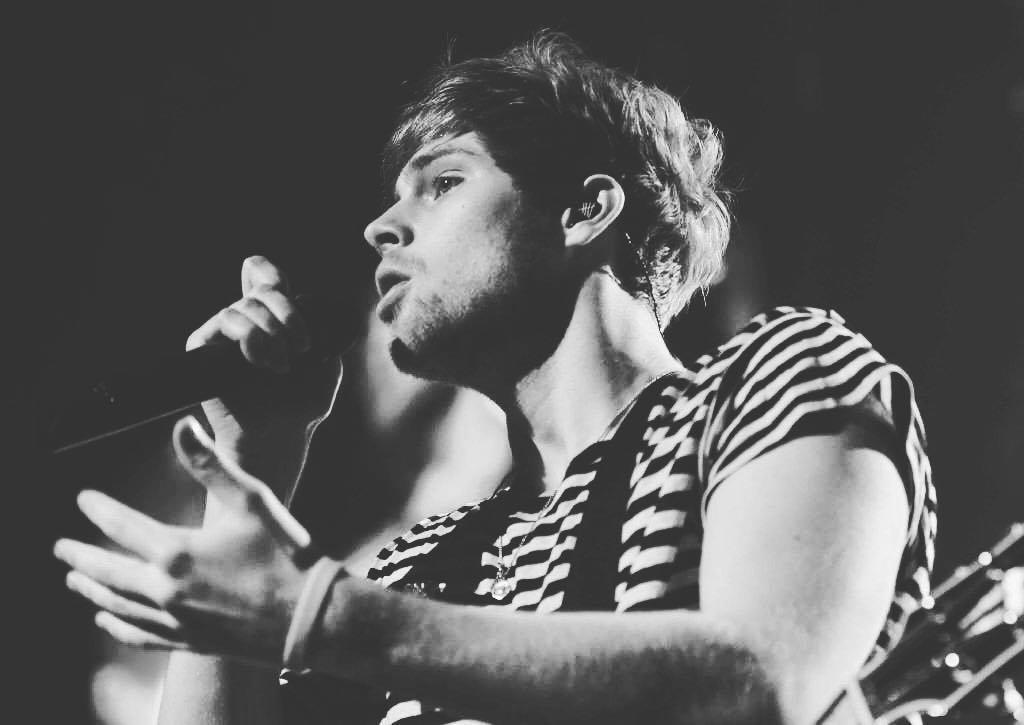 Luke5SOS's tweet photo. Great two shows to start off the tour in  Connecticut, THANK YOU. On to the next 🐨😁❤️ https://t.co/ErUlAd4na9