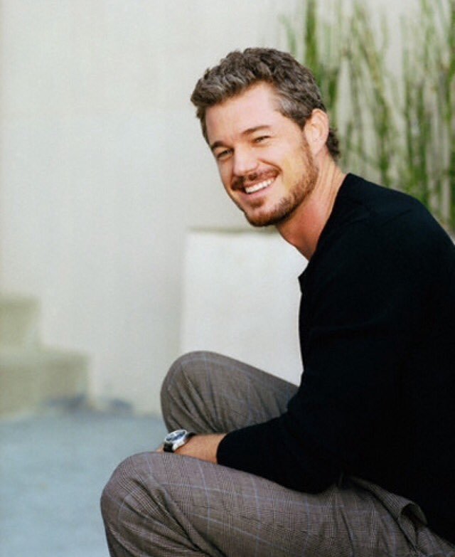GreysAnatomyHD's tweet photo. person: "why do you even watch Greys Anatomy?" 
me: https://t.co/1ueUvvHX3q