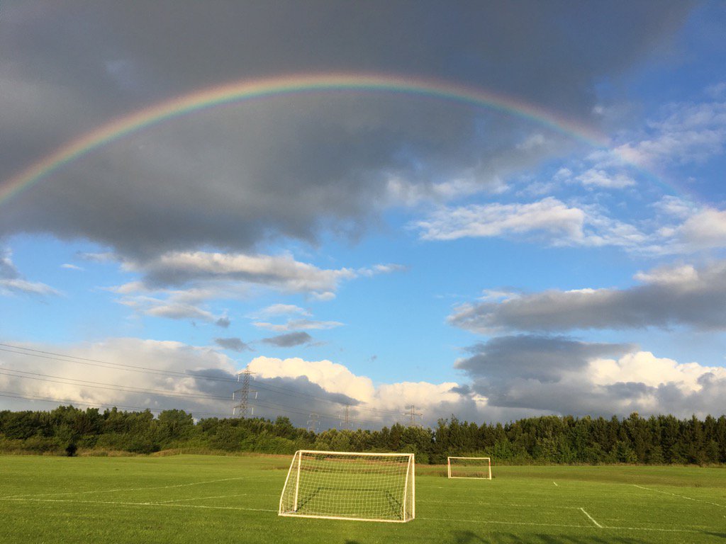 scotteverett07's tweet photo. Gala Day@WrenthorpeRgrFC https://t.co/OPD8kK1i51