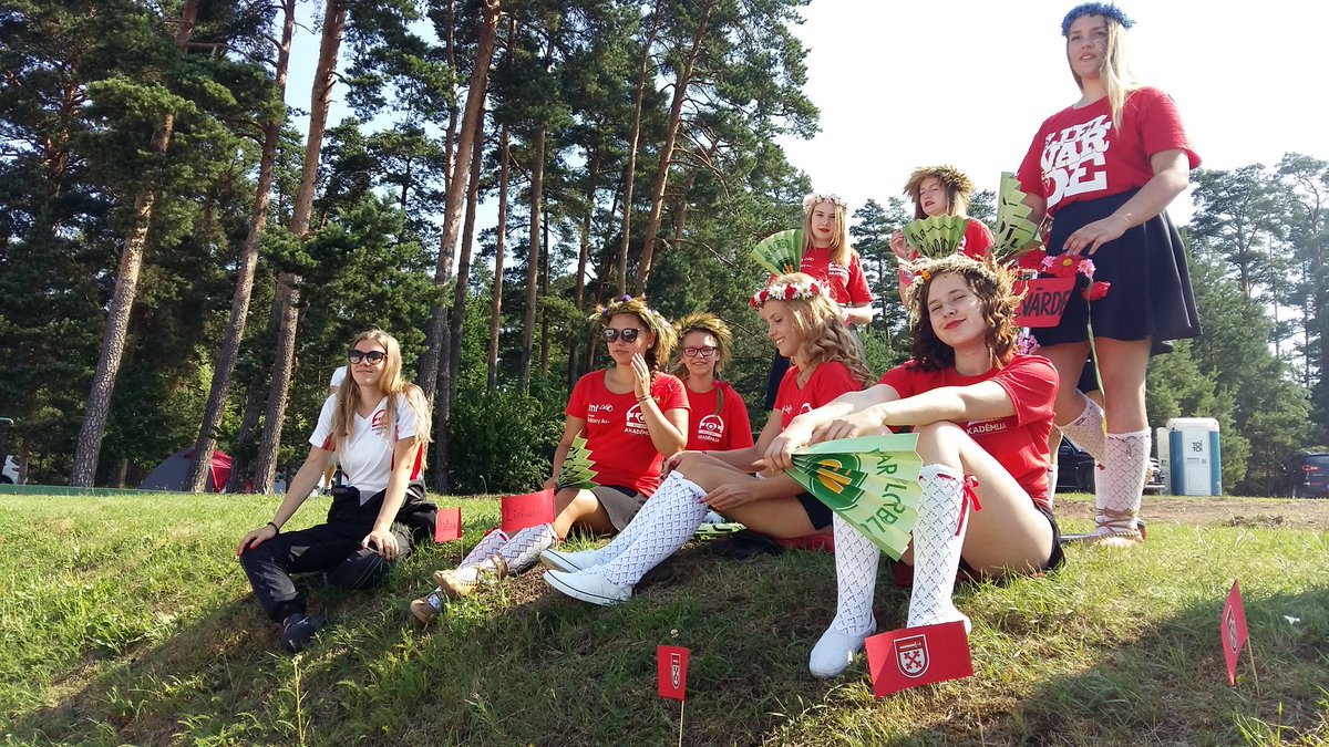 Čempioni un fani. <a href="/beateklipa/">Beate Klipa</a> <a href="/eklv_racing/">Edgara Kauliņa vsk.</a> <a href="/Auto_Akademija/">Autosporta Akadēmija</a>