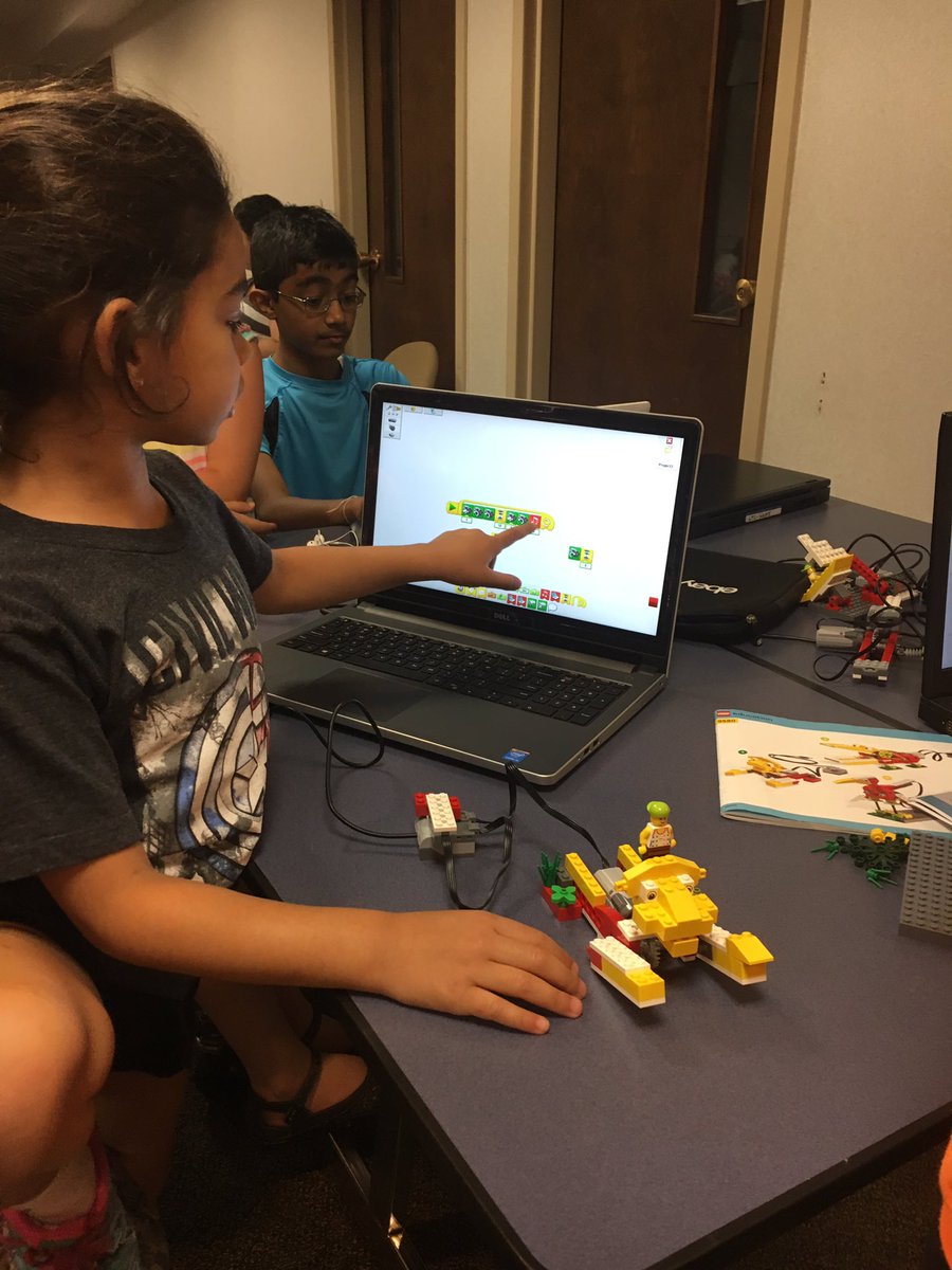 ler8699's tweet image. Today was the last day of summer camp.  Show and tell with WeDo #roboticsisforeveryone