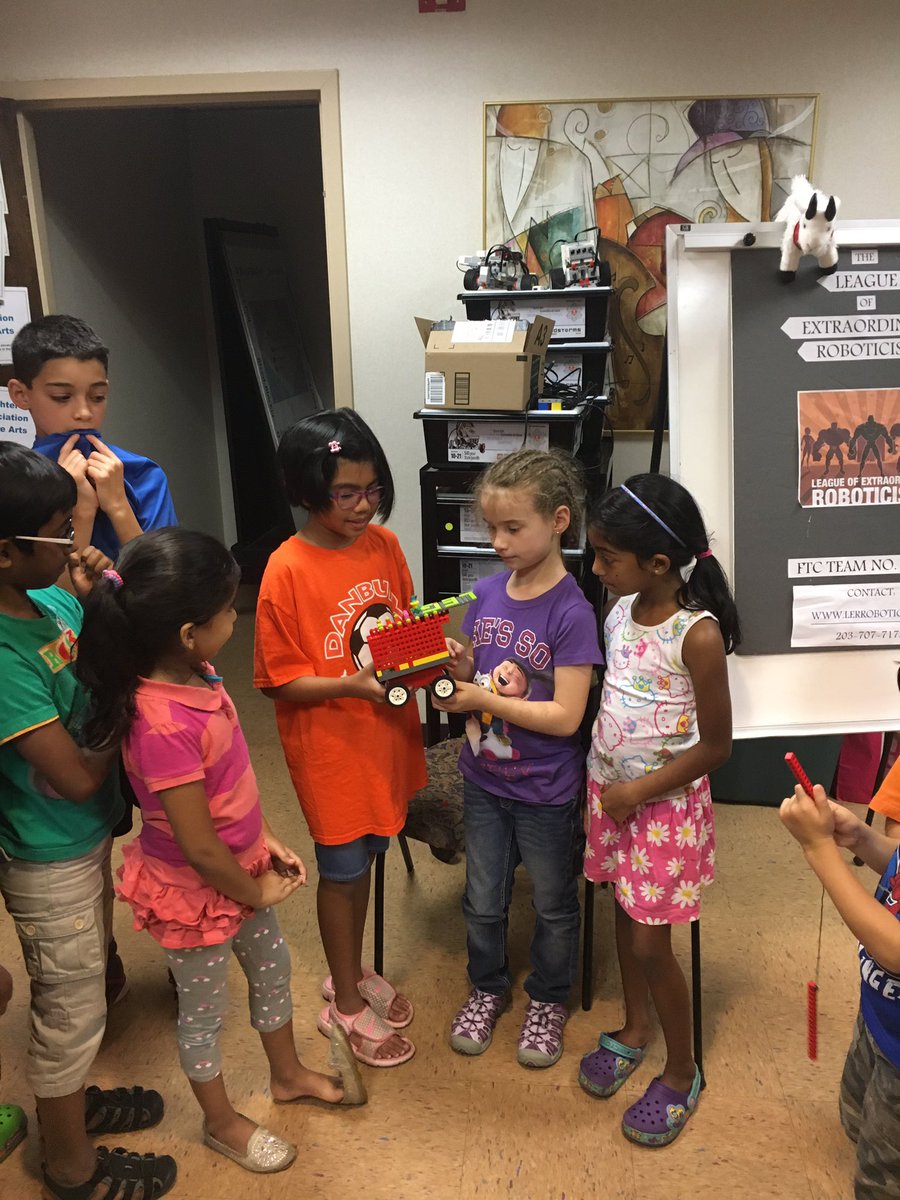 ler8699's tweet image. Last Day of summer camp now it&apos;s time for show and tell. #roboticsisforeveryone