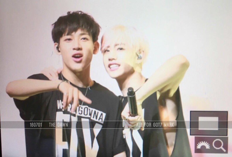 emflaek's tweet photo. ชิปเปอร์ตอนนี้โอเคมากกกกกก ไม่ค่อยหวีดเท่าไหร่อ่ะ ถือว่าเป็นโมเม้นปกติ๊ปกติ กดเฟดเบนสวยรลอทมฟ #FLYinDALLAS #MarkBam https://t.co/2Yqj4vPYd8