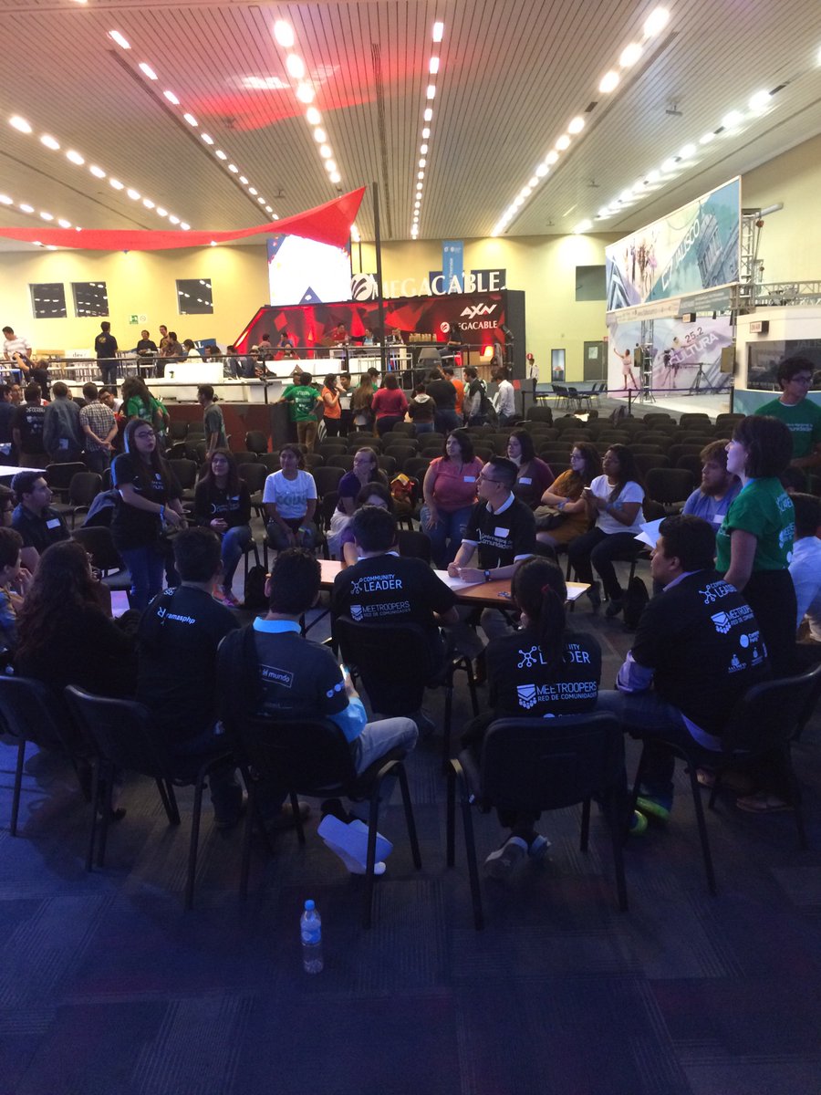 OutOfBoxMx's tweet photo. Cada región del país, cada comunidad, cada persona en una gran red colaborando. #ComunidadesCPMX #CPMX7 #thinkOOB https://t.co/tYtC53zFJv
