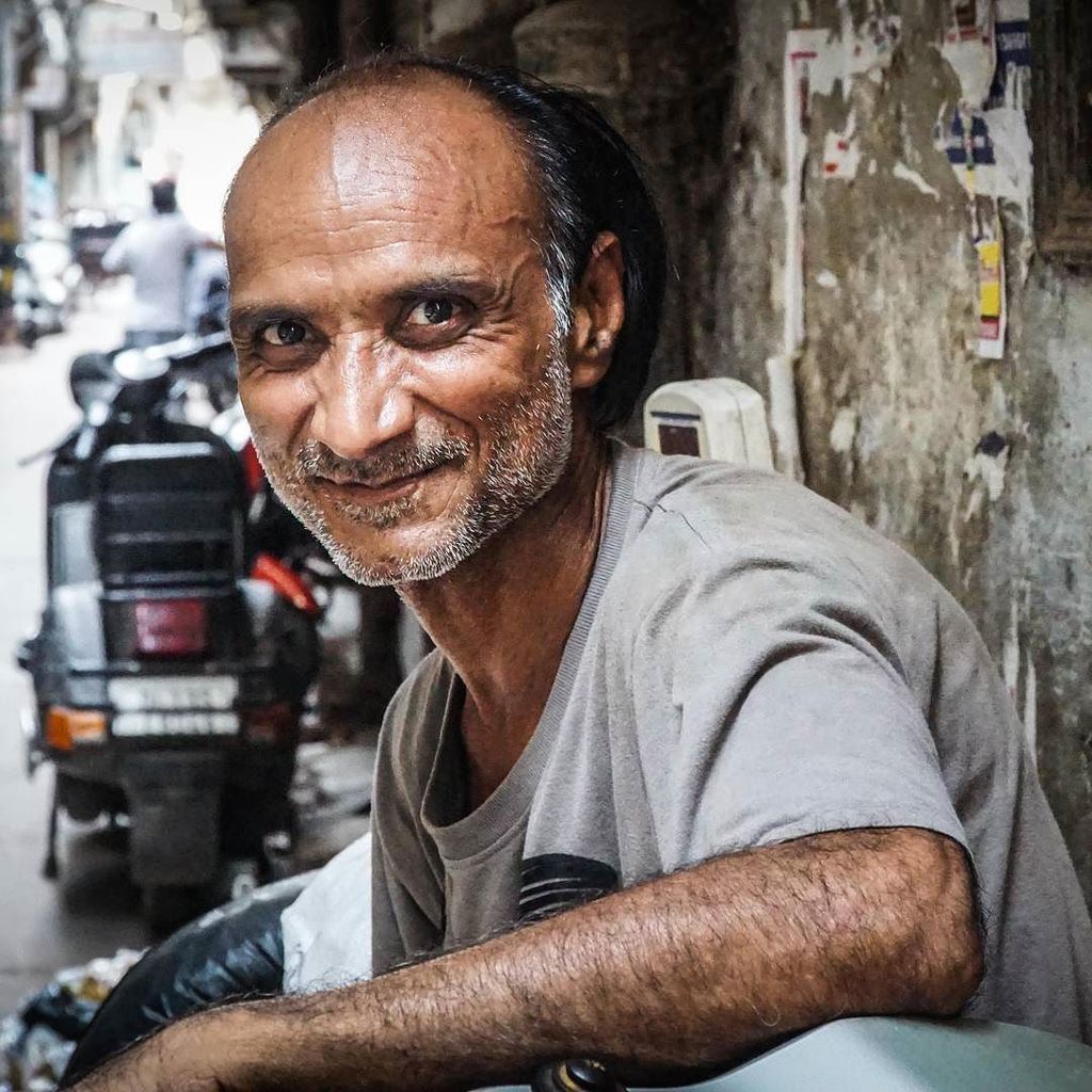 gordsabroad's tweet photo. Just one the hundreds of Indian asking for their picture to be taken. This fella liked to … https://t.co/77PKAhVUsg https://t.co/Bu0ohPQW0W