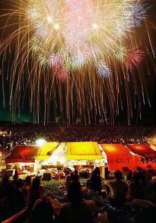 鴻巣紹介 こうのす花火大会第15回 日時 10 8 18時開会 場所 埼玉県鴻巣市糠田グラウンド 人出 60万人 打ち上げ回数 発超 世界一の四尺玉今年もやります 埼玉県最後の花火大会ですので是非 拡散希望 T Co