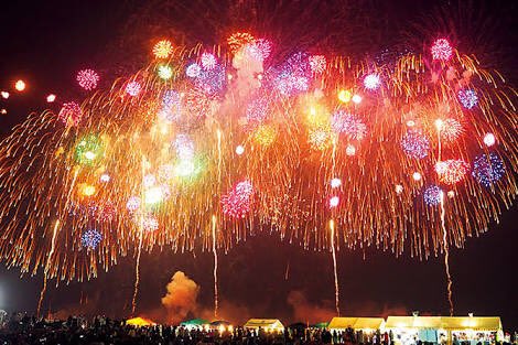 鴻巣紹介 こうのす花火大会第15回 日時 10 8 18時開会 場所 埼玉県鴻巣市糠田グラウンド 人出 60万人 打ち上げ回数 発超 世界一の四尺玉今年もやります 埼玉県最後の花火大会ですので是非 拡散希望 T Co