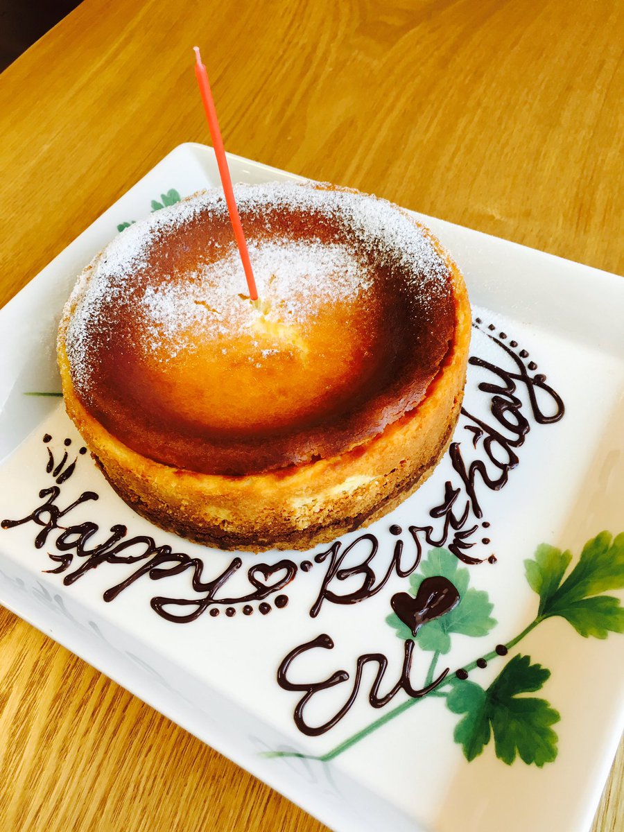 太田智子 Ar Twitter 5日が誕生日の妹へサプライズ 去年はダッフィーケーキ 今年はベイクドチーズケーキ焼いた 手作りケーキ 趣味お菓子作り ママモデル