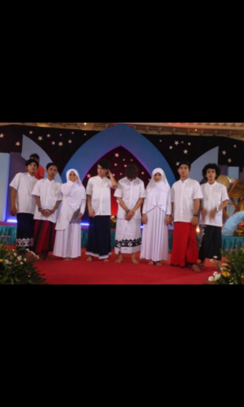 Anastasyajuniv2's tweet photo. Jangan lupa nonton sinet SALAM #FinalEpsSalam hari ini terakhir loh😢 semoga ada season 2nya🙏 #MenujuFinalEpsSALAM 😎👍 https://t.co/qTuR7lpSmx
